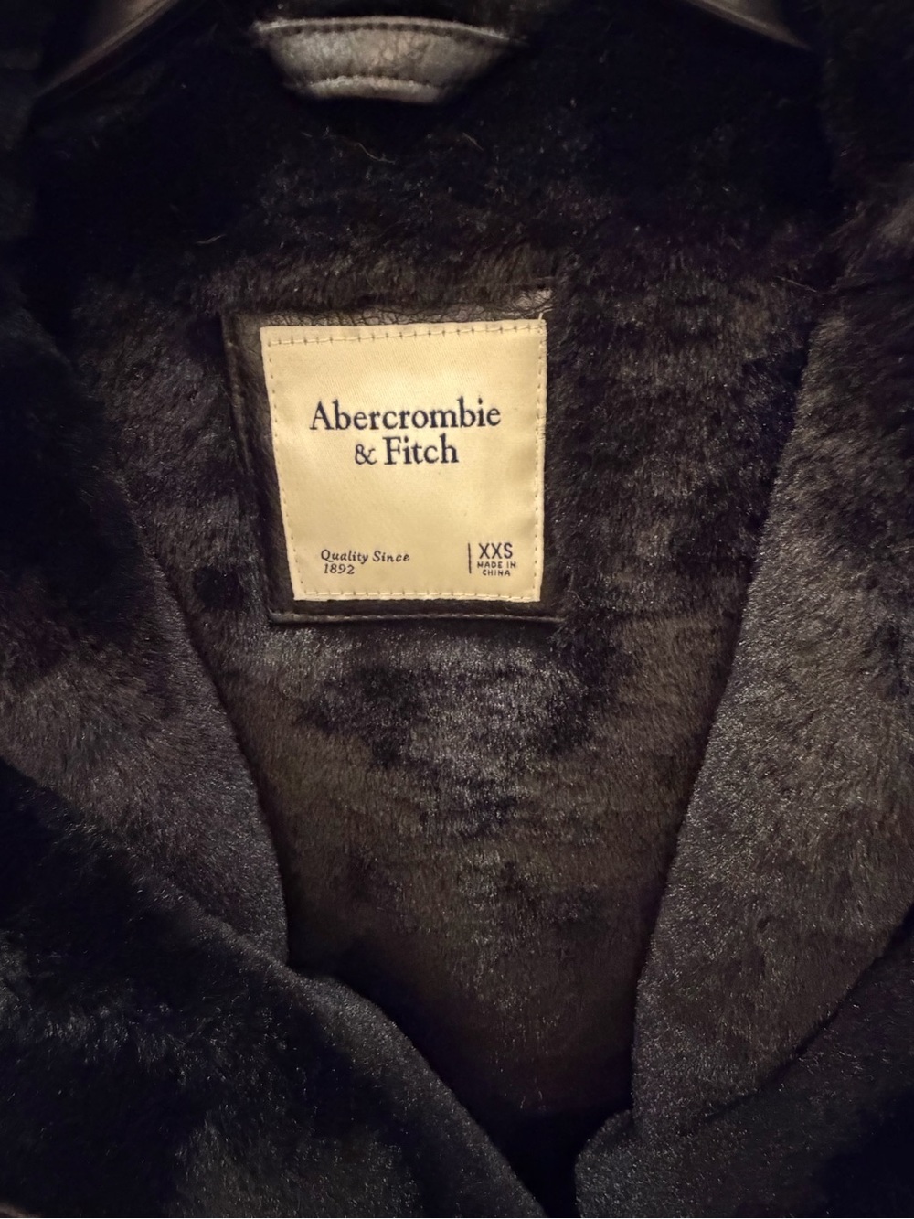 Abercrombie & Fitch Black Faux-Leather Shearling Moto Jacket - Women - Picture 3 of 10